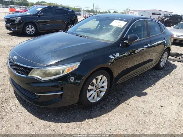 5XXGT4L3XGG075168 2016 KIA OPTIMA - Image 2