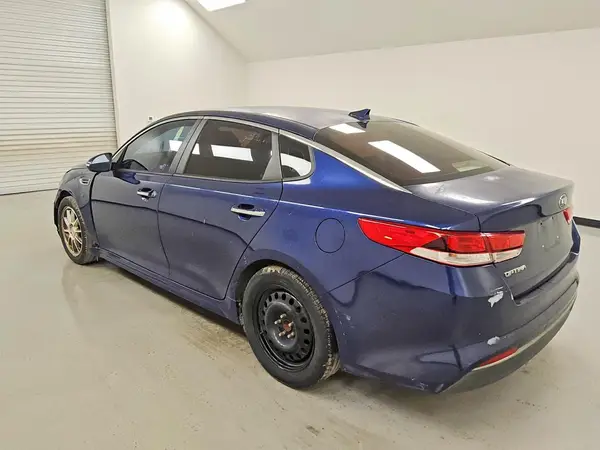 5XXGT4L3XGG076837 2016 KIA OPTIMA - Image 2
