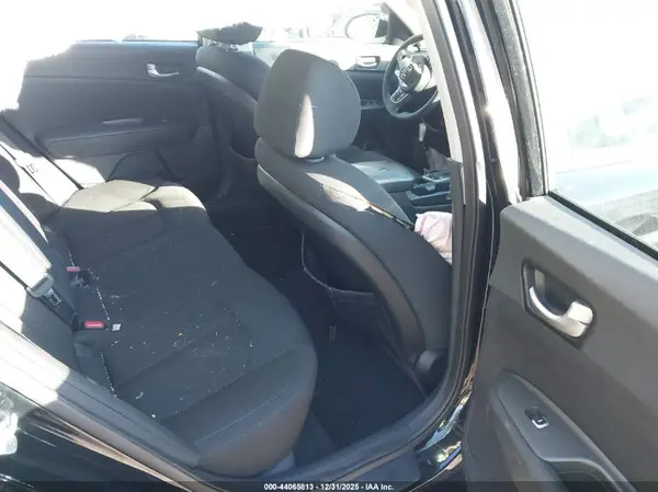 5XXGT4L3XGG097123 2016 KIA OPTIMA - Image 8