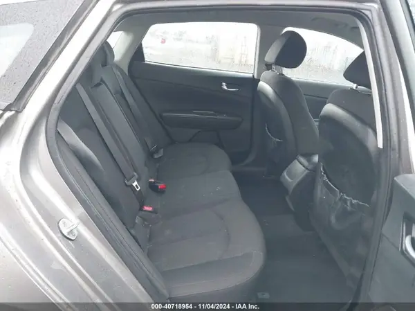 5XXGT4L3XGG107908 2016 KIA OPTIMA - Image 8