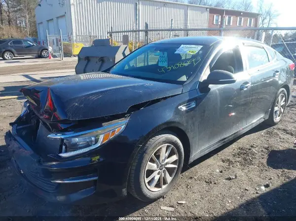 5XXGT4L3XGG109609 2016 KIA OPTIMA - Image 2