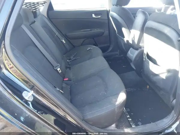 5XXGT4L3XGG109609 2016 KIA OPTIMA - Image 8