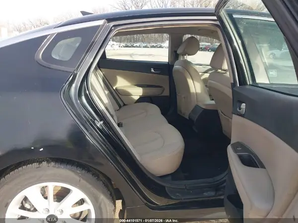 5XXGT4L3XGG112087 2016 KIA OPTIMA - Image 8