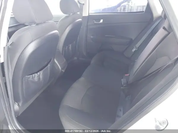 5XXGT4L3XGG119847 2016 KIA OPTIMA - Image 8
