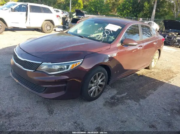 5XXGT4L3XHG122507 2017 KIA OPTIMA - Image 2