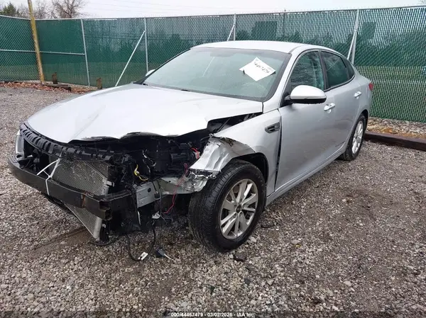 5XXGT4L3XHG122538 2017 KIA OPTIMA - Image 2