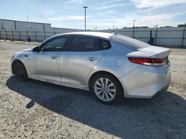5XXGT4L3XHG122555 2017 KIA OPTIMA - Image 2