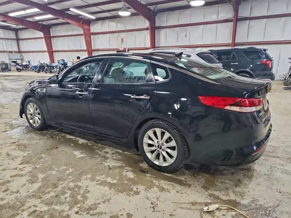 5XXGT4L3XHG123026 2017 KIA OPTIMA - Image 2