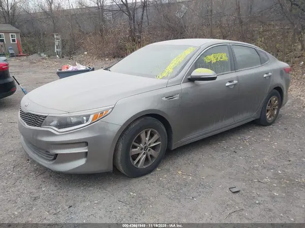 5XXGT4L3XHG125231 2017 KIA OPTIMA - Image 2