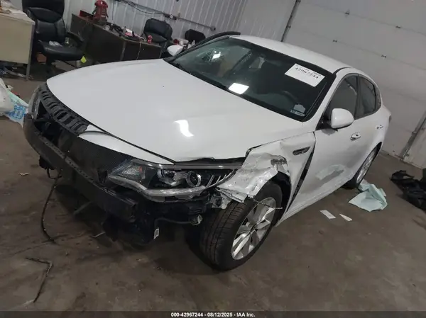 5XXGT4L3XHG126900 2017 KIA OPTIMA - Image 2
