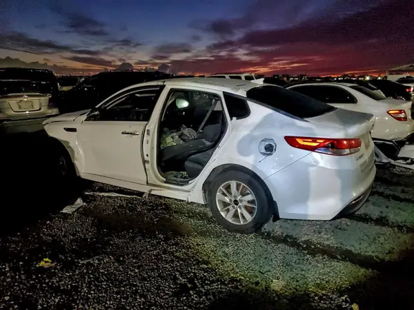 5XXGT4L3XHG128453 2017 KIA OPTIMA - Image 2
