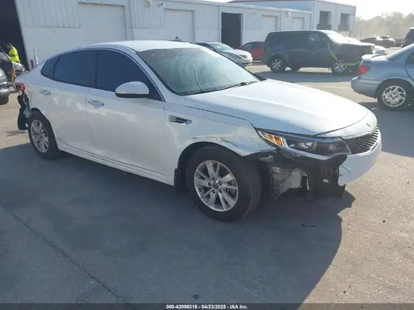 5XXGT4L3XHG128484 2017 KIA OPTIMA - Image 1