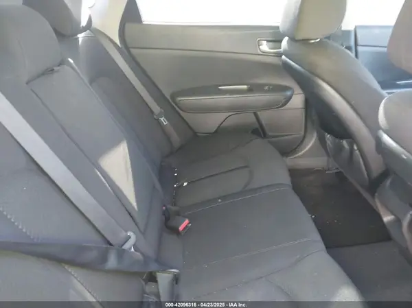 5XXGT4L3XHG128484 2017 KIA OPTIMA - Image 8