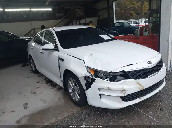 5XXGT4L3XHG128940 2017 KIA OPTIMA - Image 1