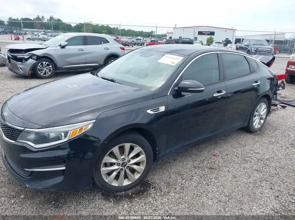 5XXGT4L3XHG130087 2017 KIA OPTIMA - Image 2