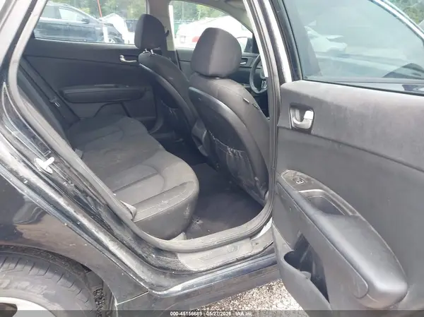 5XXGT4L3XHG130087 2017 KIA OPTIMA - Image 8