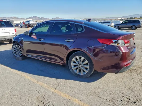 5XXGT4L3XHG130588 2017 KIA OPTIMA - Image 2