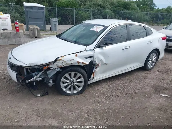 5XXGT4L3XHG131367 2017 KIA OPTIMA - Image 2