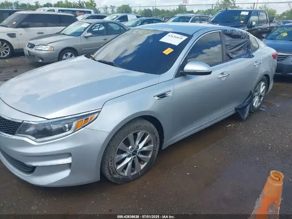 5XXGT4L3XHG132891 2017 KIA OPTIMA - Image 2