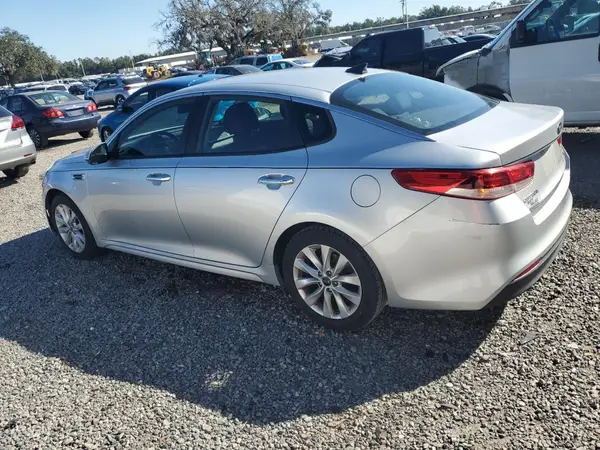 5XXGT4L3XHG139002 2017 KIA OPTIMA - Image 2