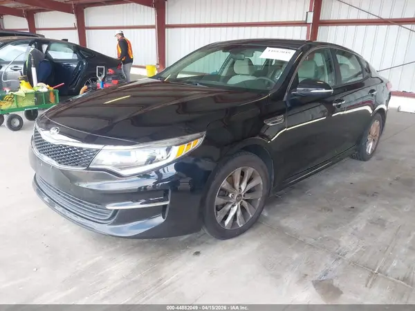5XXGT4L3XHG139310 2017 KIA OPTIMA - Image 2