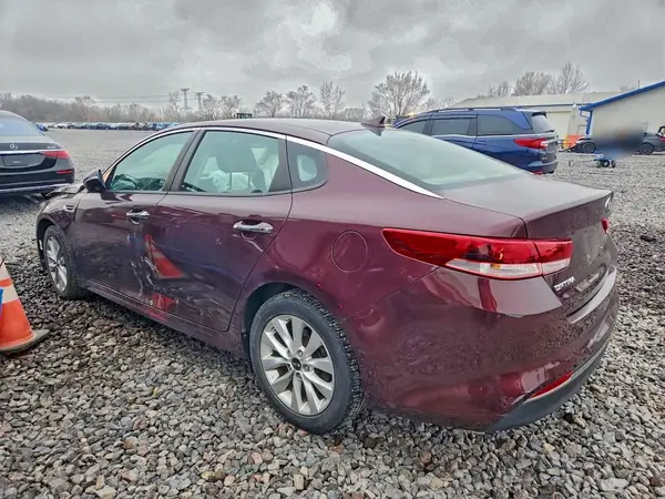 5XXGT4L3XHG139369 2017 KIA OPTIMA - Image 2