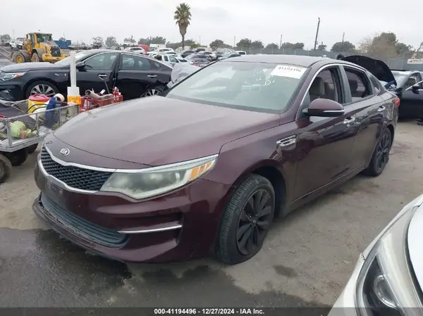 5XXGT4L3XHG139372 2017 KIA OPTIMA - Image 2
