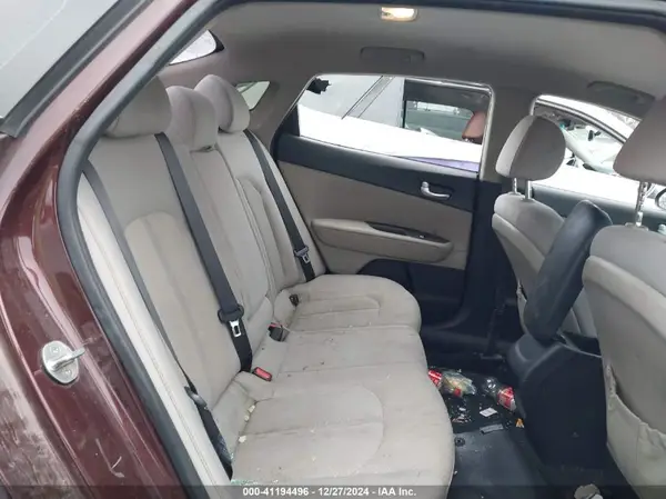 5XXGT4L3XHG139372 2017 KIA OPTIMA - Image 8