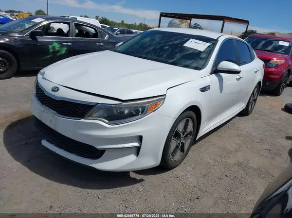 5XXGT4L3XHG139694 2017 KIA OPTIMA - Image 2