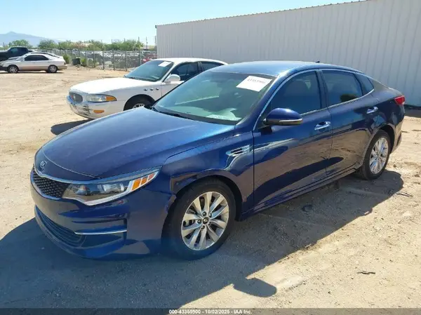 5XXGT4L3XHG140165 2017 KIA OPTIMA - Image 2