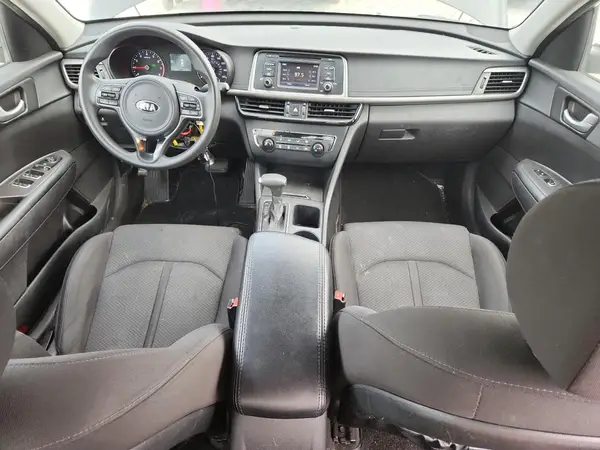 5XXGT4L3XHG140750 2017 KIA OPTIMA - Image 8