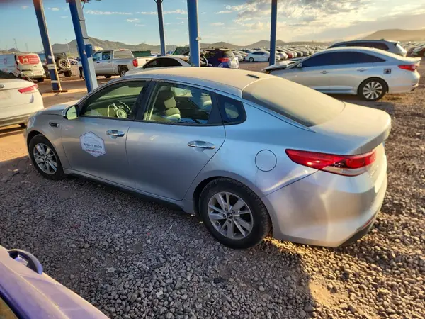 5XXGT4L3XHG149173 2017 KIA OPTIMA - Image 2