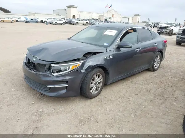 5XXGT4L3XHG150212 2017 KIA OPTIMA - Image 2