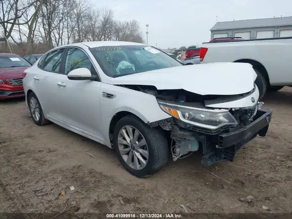 5XXGT4L3XHG155135 2017 KIA OPTIMA - Image 1