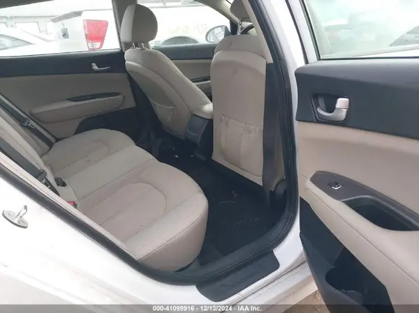 5XXGT4L3XHG155135 2017 KIA OPTIMA - Image 8