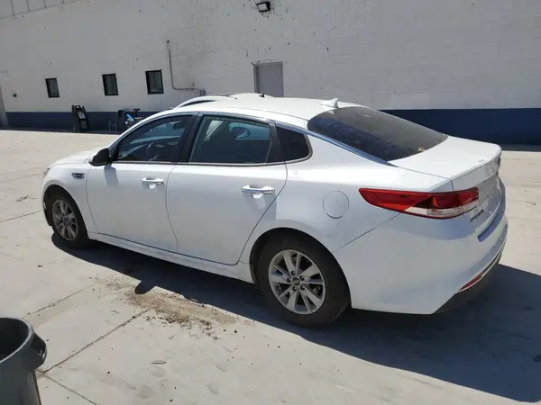 5XXGT4L3XHG157368 2017 KIA OPTIMA - Image 2