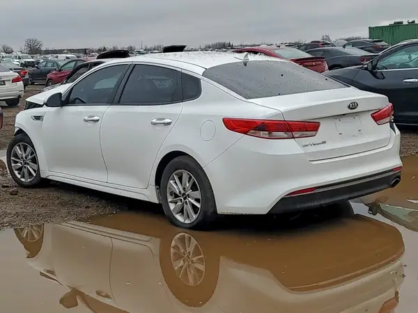 5XXGT4L3XHG157404 2017 KIA OPTIMA - Image 2