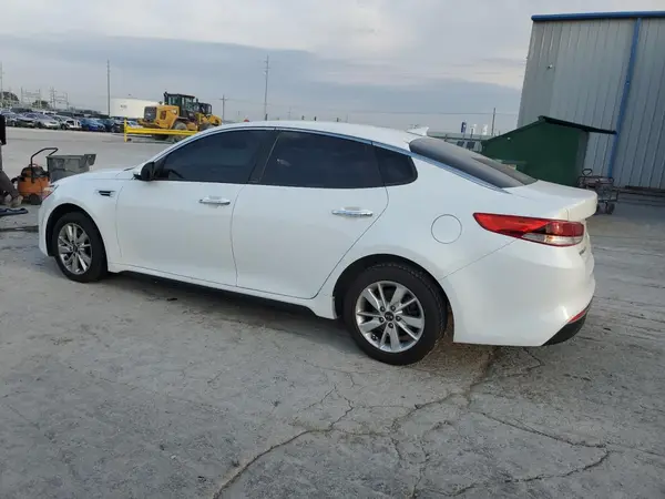 5XXGT4L3XHG158262 2017 KIA OPTIMA - Image 2