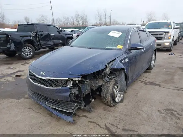5XXGT4L3XHG158312 2017 KIA OPTIMA - Image 2