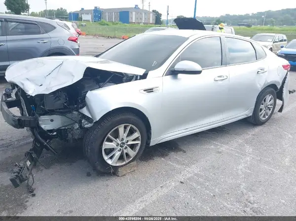 5XXGT4L3XHG160271 2017 KIA OPTIMA - Image 2