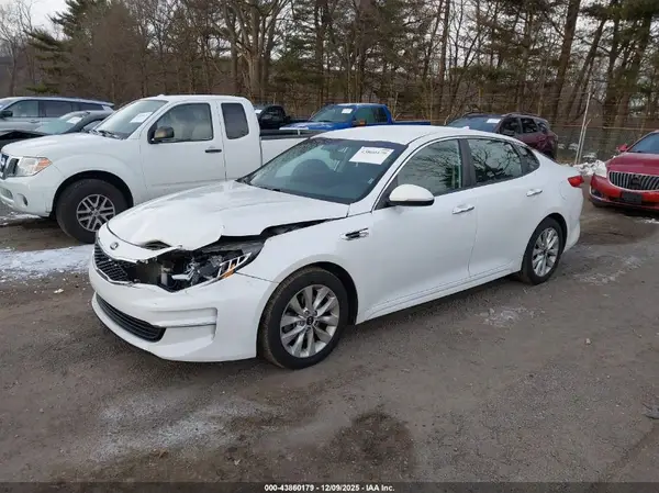 5XXGT4L3XHG160982 2017 KIA OPTIMA - Image 2