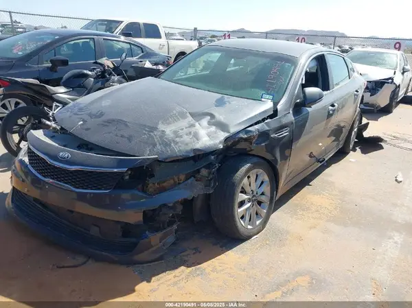5XXGT4L3XHG162392 2017 KIA OPTIMA - Image 2