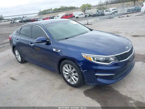 5XXGT4L3XHG165776 2017 KIA OPTIMA - Image 1