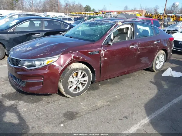 5XXGT4L3XHG166524 2017 KIA OPTIMA - Image 2