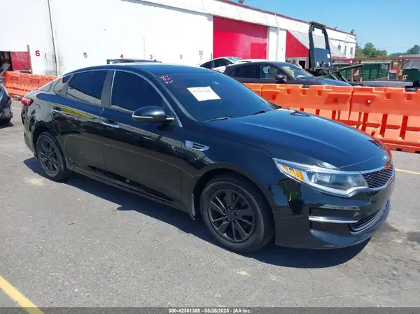 5XXGT4L3XHG169438 2017 KIA OPTIMA - Image 1