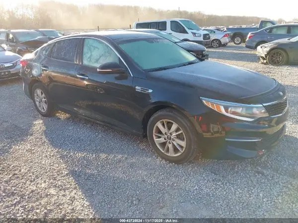 5XXGT4L3XHG175062 2017 KIA OPTIMA - Image 1