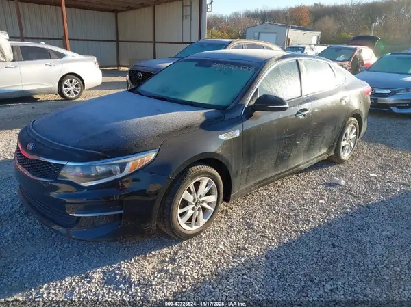 5XXGT4L3XHG175062 2017 KIA OPTIMA - Image 2