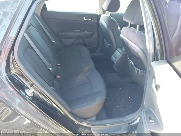 5XXGT4L3XHG175062 2017 KIA OPTIMA - Image 8