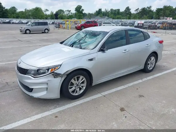 5XXGT4L3XHG177183 2017 KIA OPTIMA - Image 2