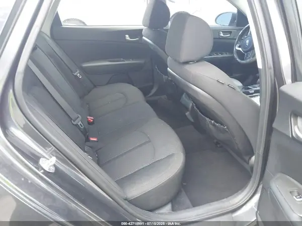 5XXGT4L3XHG177989 2017 KIA OPTIMA - Image 8